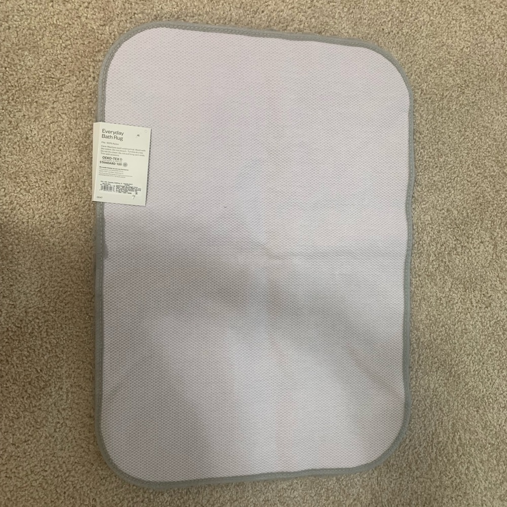 Bath Rug - Picture 2 of 2